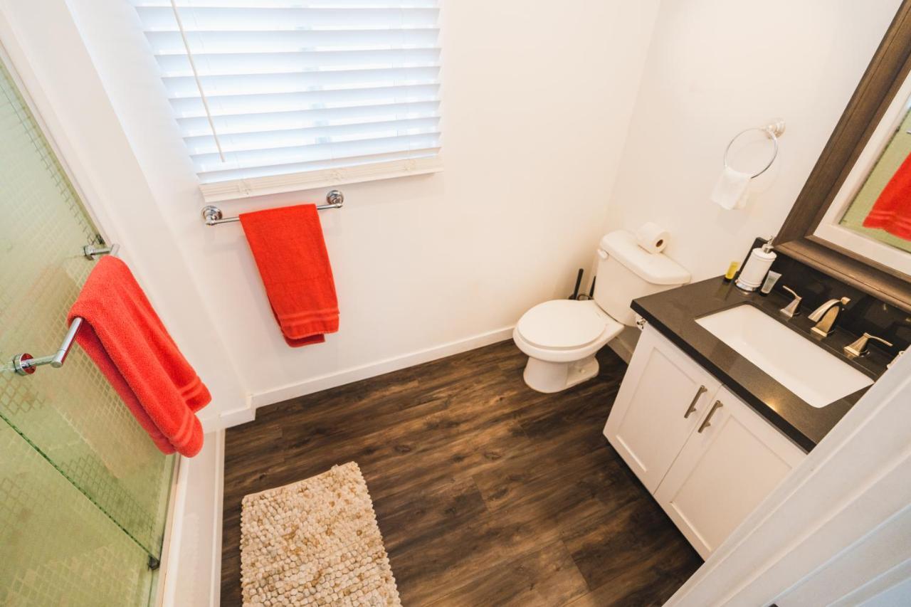 And Close To Downtown 1 Bedroom Sleeps 4 Apartment