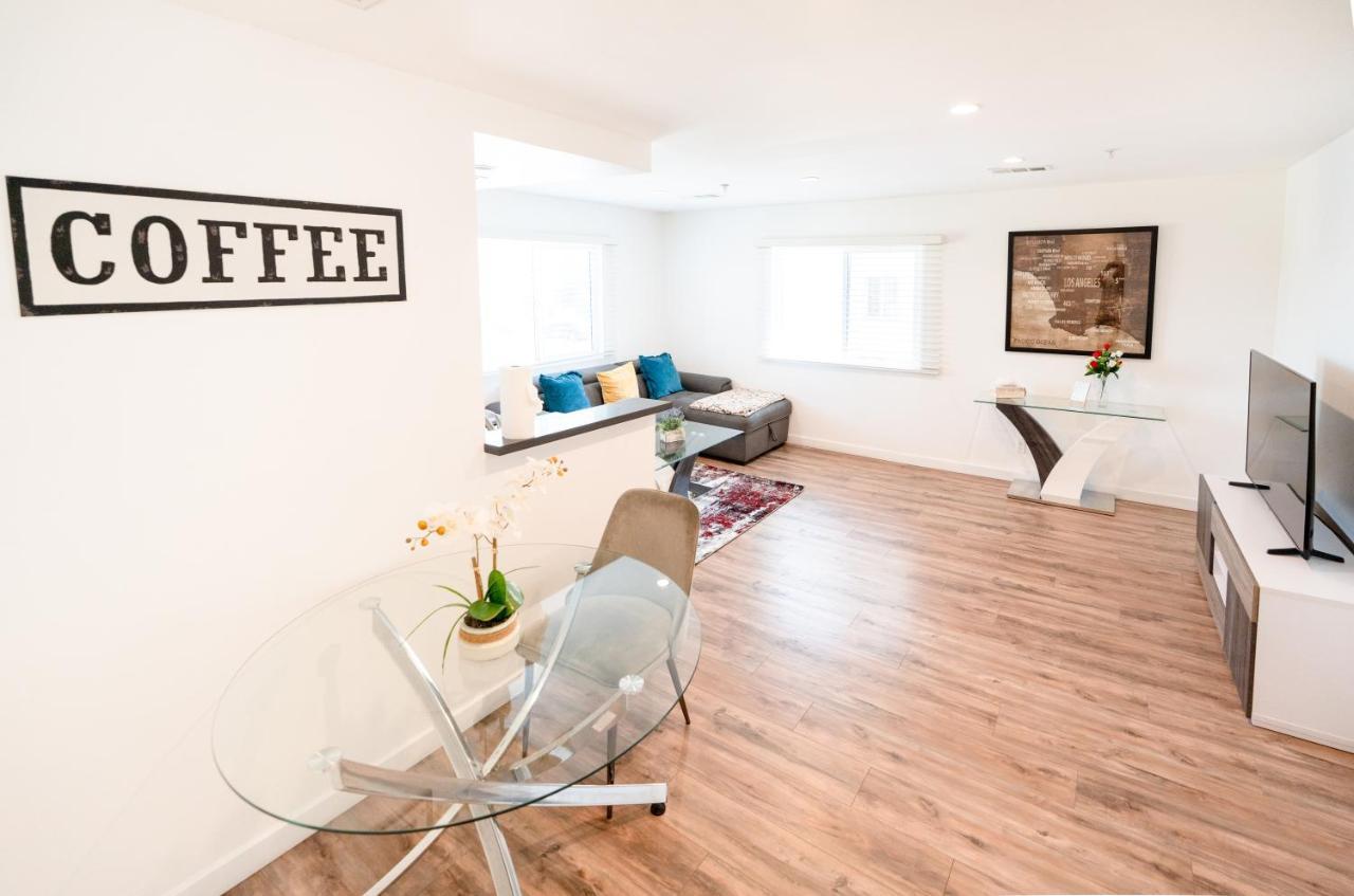 Apartment Modern Furnished 1-bedroom With Free Parking In Koreatown Close To Dt La