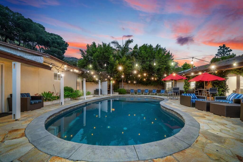 Beverly Hills With 2 And Swimming Pool