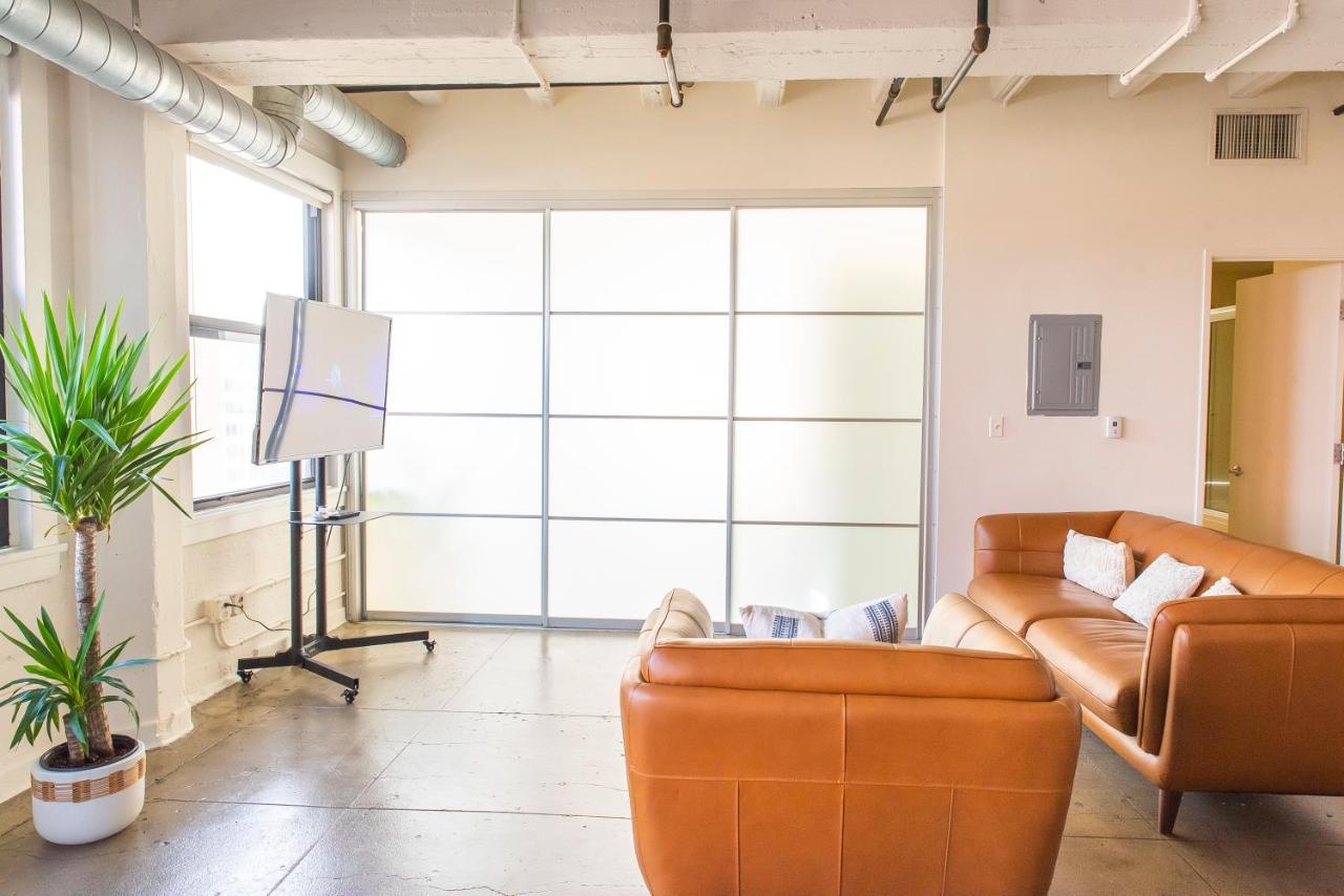 Apartment Stunning Downtown La 2 Bedroom/ 2 Bathroom Loft With Private Balcony. Los Angeles