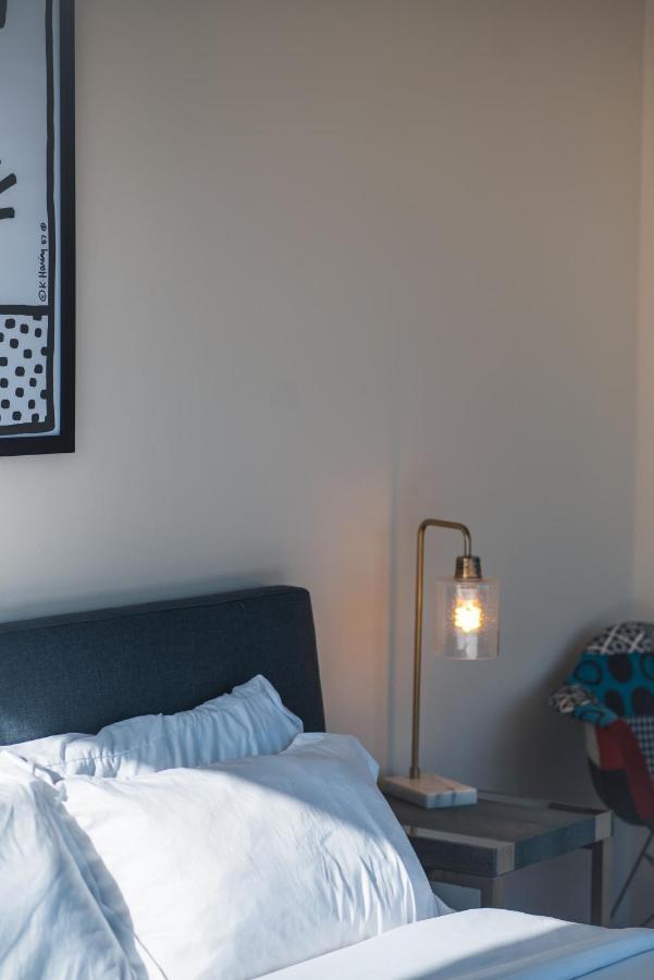 Apartment Stunning Downtown La 2 Bedroom/ 2 Bathroom Loft With Private Balcony.