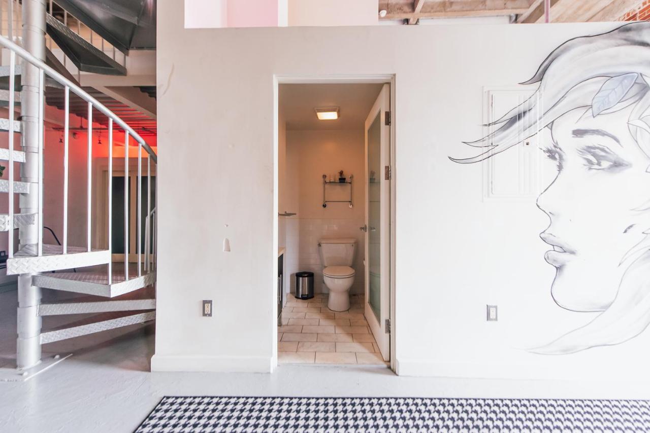 Downtown La 2 Story Artist Loft With Views
