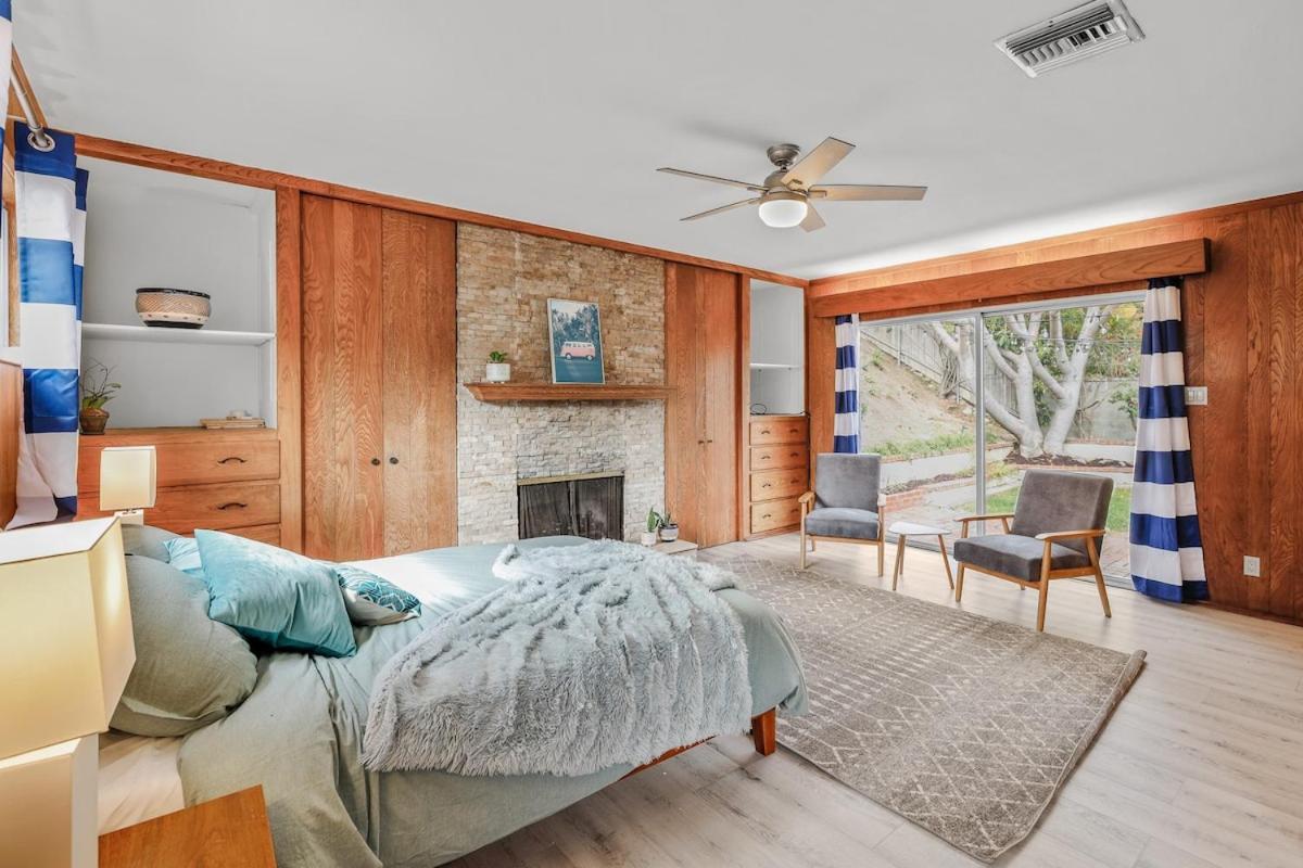 Casa de férias Dazzling Westside 4 Bedroom Home-minutes To The *