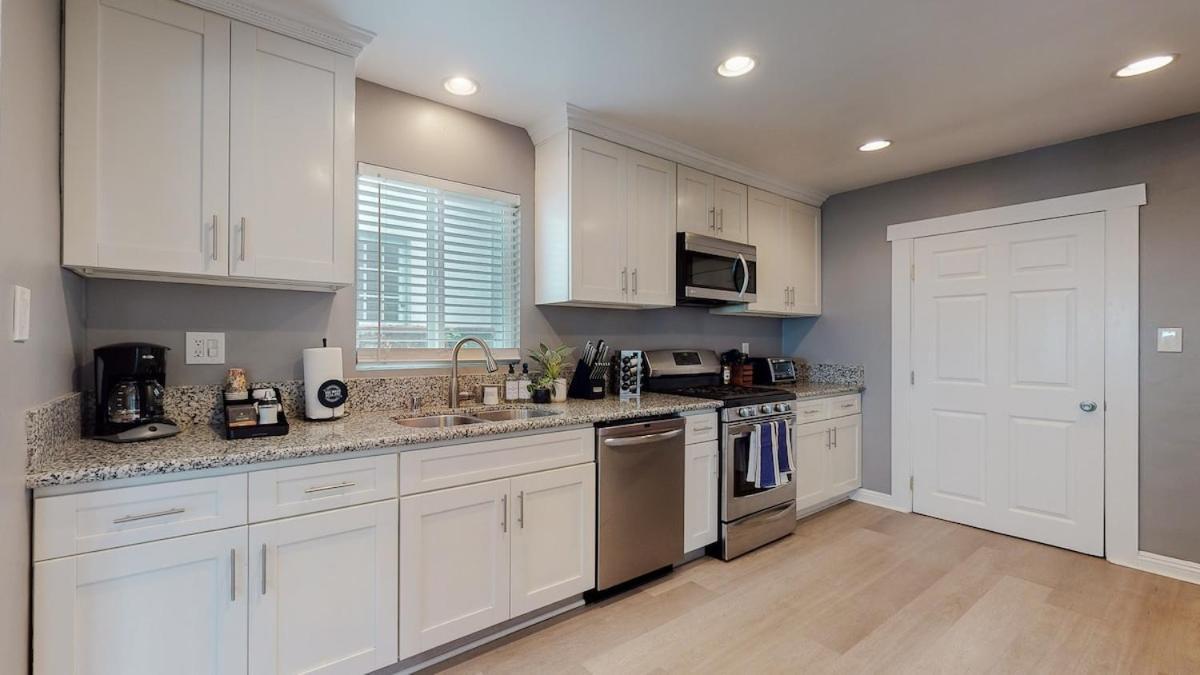 Luxury La Home-cheviot Hills -lovely Yard Holiday home Los Angeles