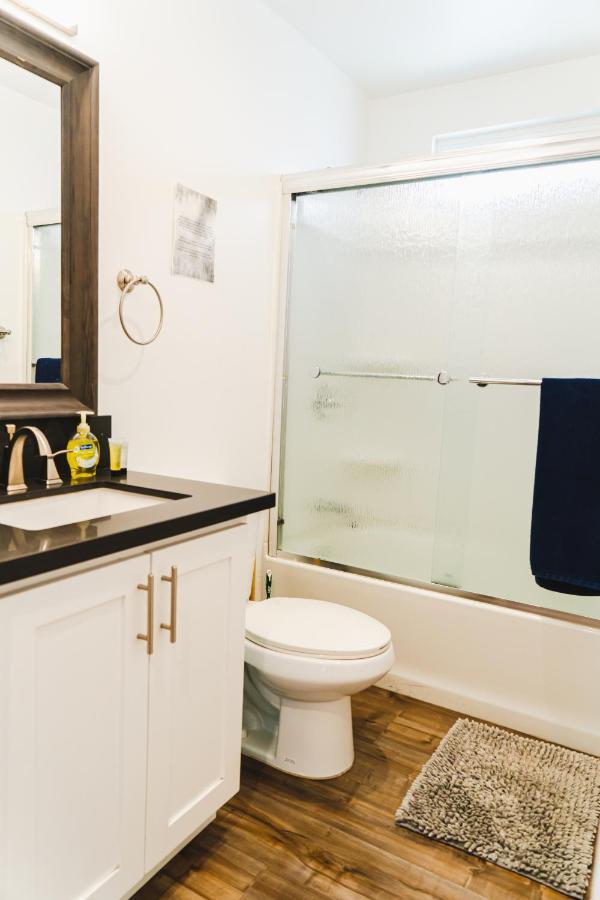 Modern Remodeled 1-bedroom Close To Hollywood Walk Of Fame With Parking Los Angeles