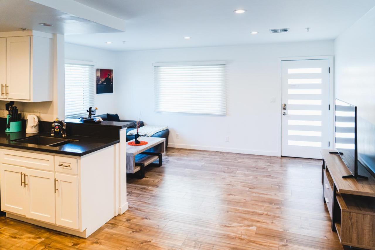 Apartment Modern Remodeled 1-bedroom Close To Hollywood Walk Of Fame With Parking Los Angeles