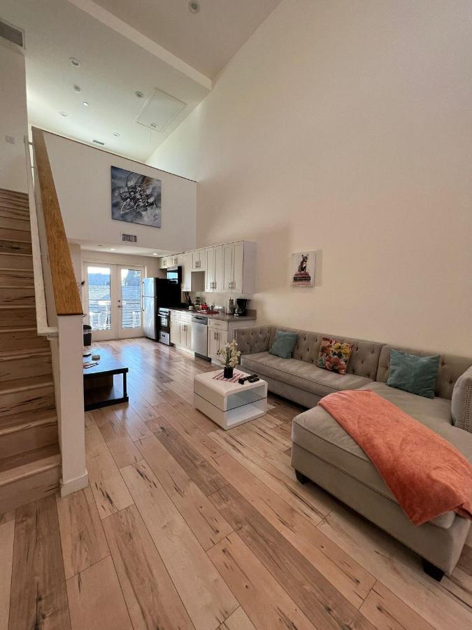 Modern One-bed Loft In Hollywood Sign View & Free Parking * Los Angeles