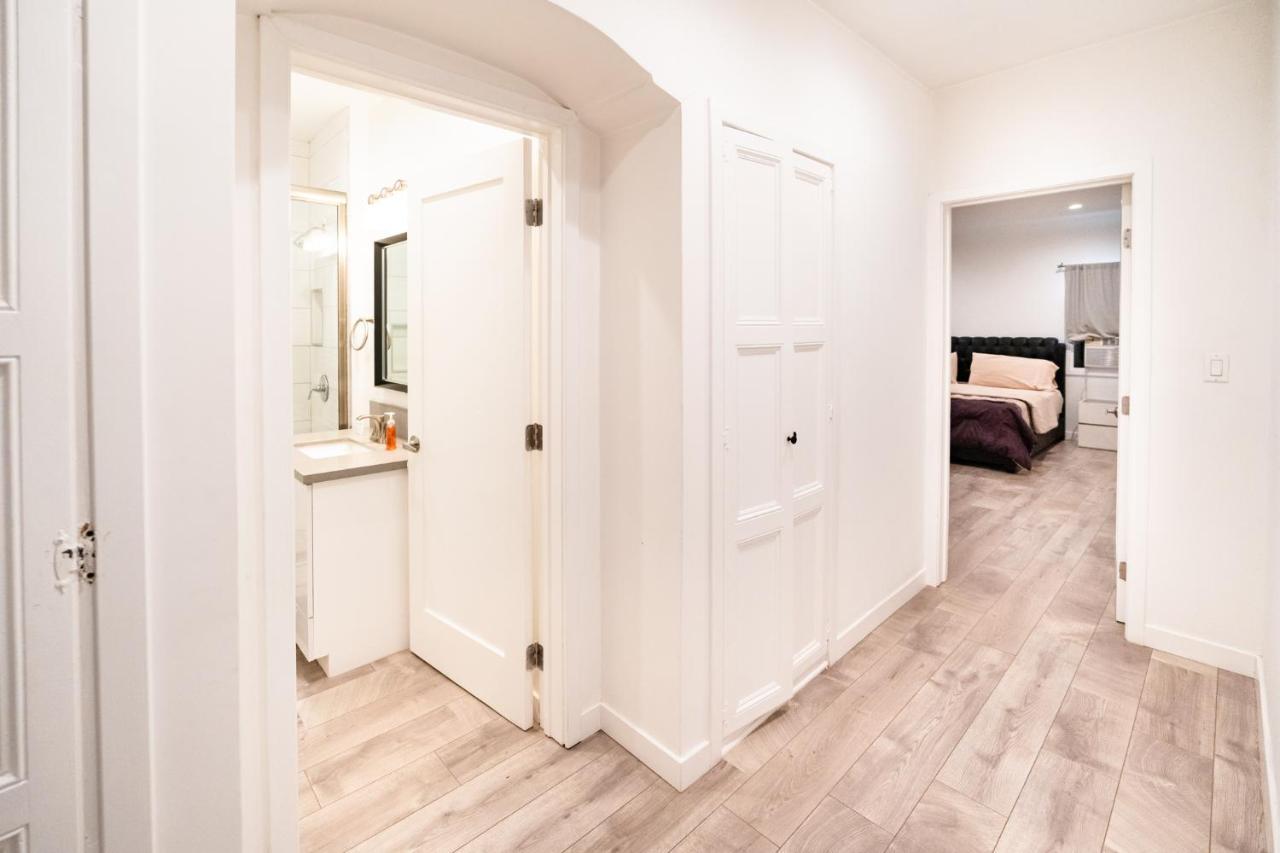 Large Spacious 3 Bedroom 3 Bathroom By Beverly Hills *