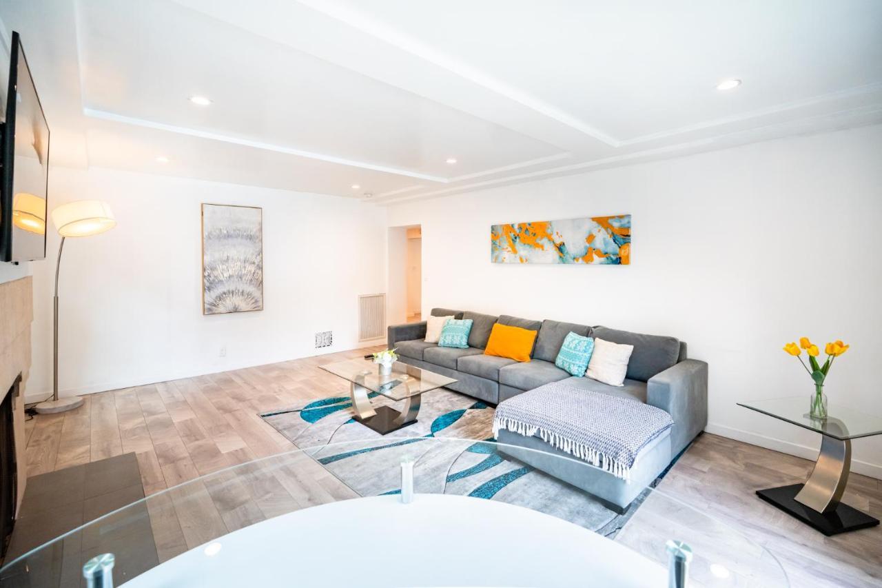 Large Spacious 3 Bedroom 3 Bathroom By Beverly Hills Apartment Los Angeles