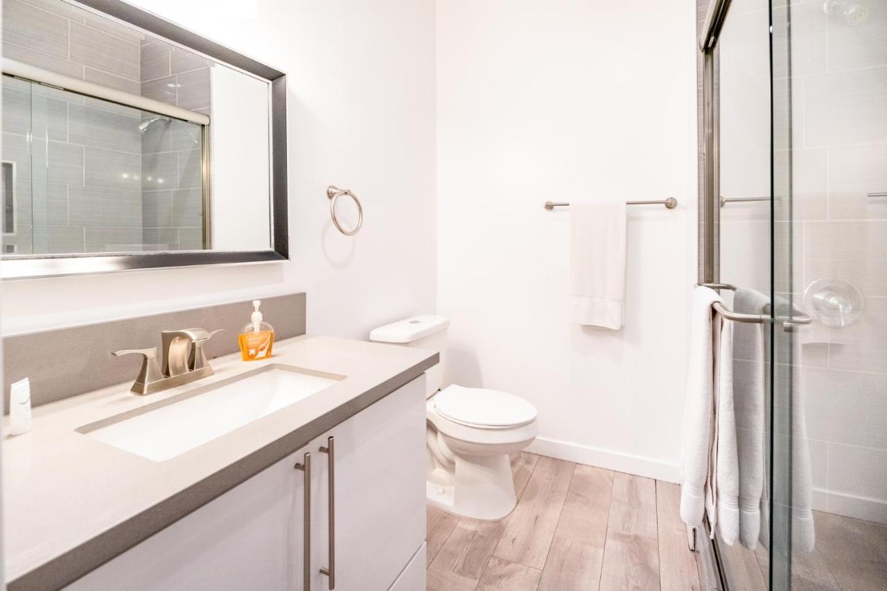 Large Spacious 3 Bedroom 3 Bathroom By Beverly Hills Apartment *