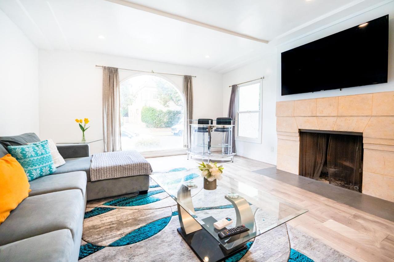 Apartment Large Spacious 3 Bedroom 3 Bathroom By Beverly Hills Los Angeles