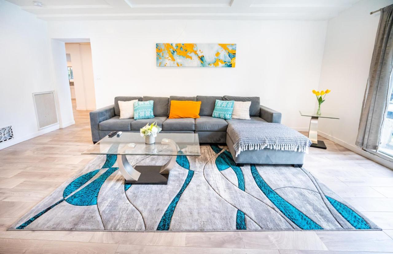 Large Spacious 3 Bedroom 3 Bathroom By Beverly Hills *