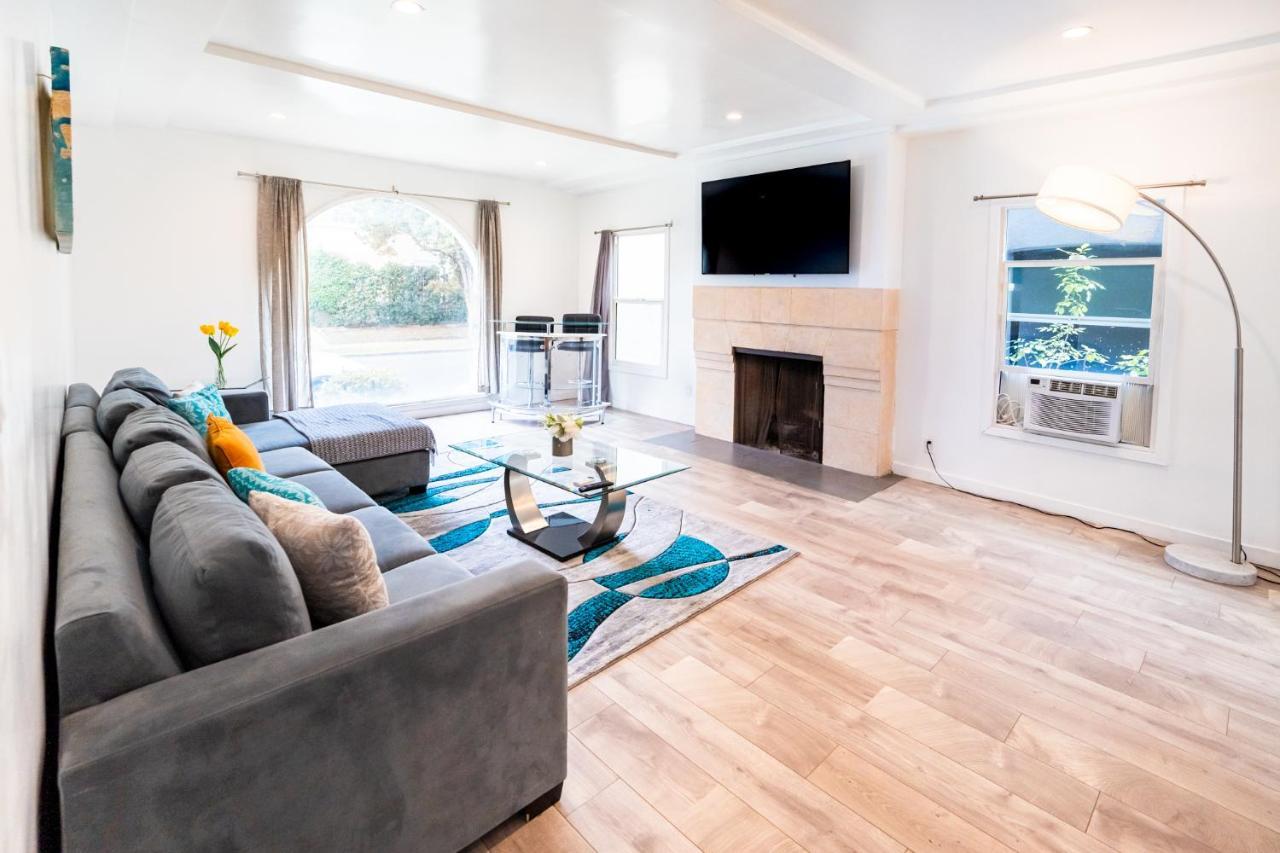 Apartment Large Spacious 3 Bedroom 3 Bathroom By Beverly Hills *