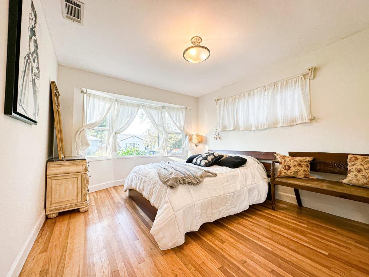 Charming 3br House - Hal-uc *