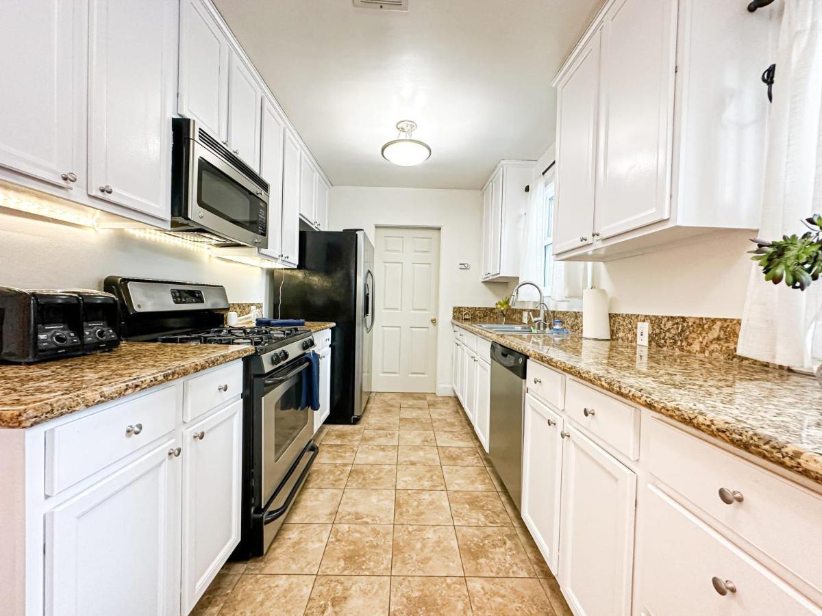 Holiday home Charming 3br House - Hal-uc