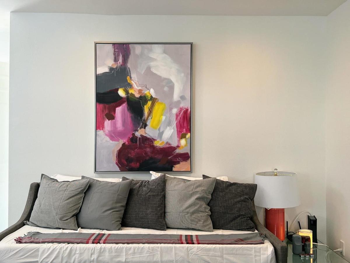 Holiday home Hollywood Purple Habitat *
