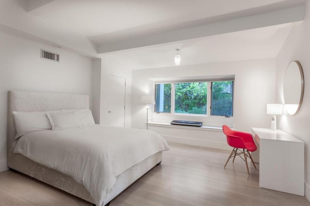 Woodland * Los Angeles