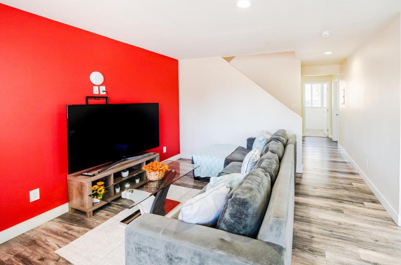 Spacious 5 Bedroom 3 Bath Modern By Downtown La With Parking * Los Angeles