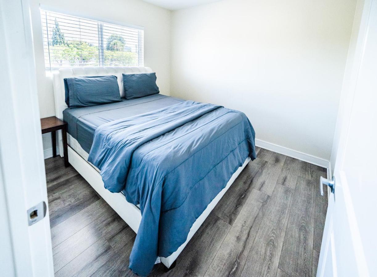 Spacious 5 Bedroom 3 Bath Modern By Downtown La With Parking Apartamento *