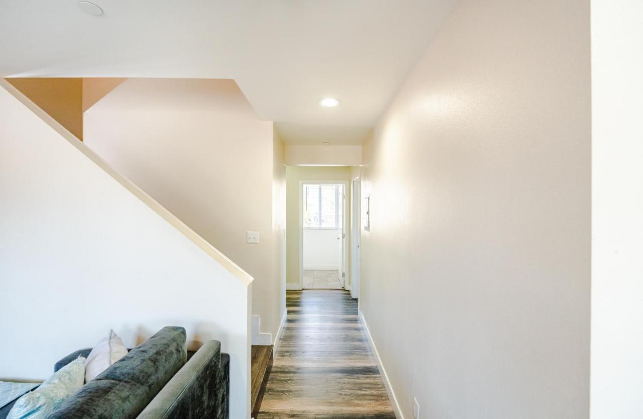 Spacious 5 Bedroom 3 Bath Modern By Downtown La With Parking *