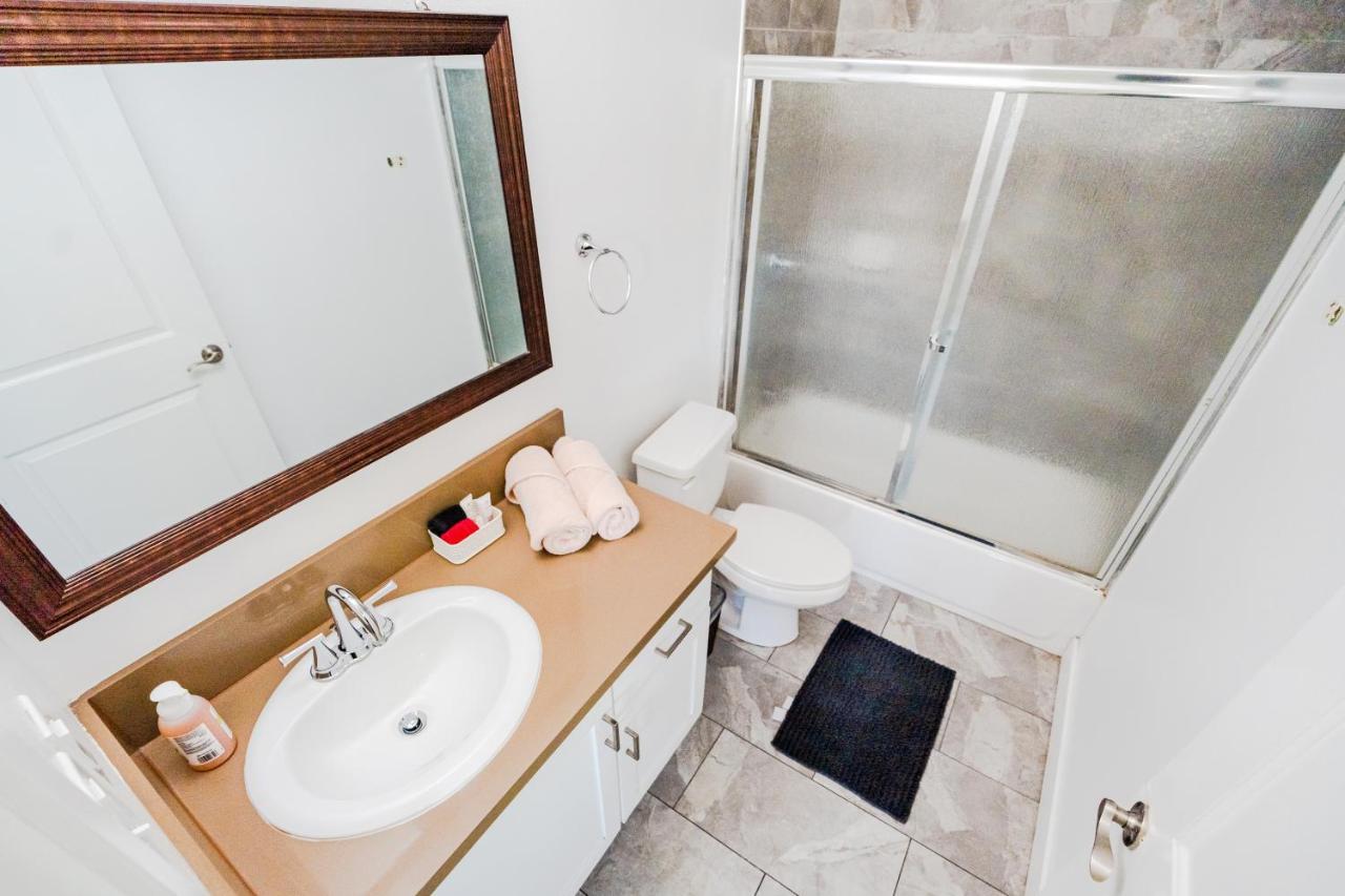 Spacious 5 Bedroom 3 Bath Modern By Downtown La With Parking