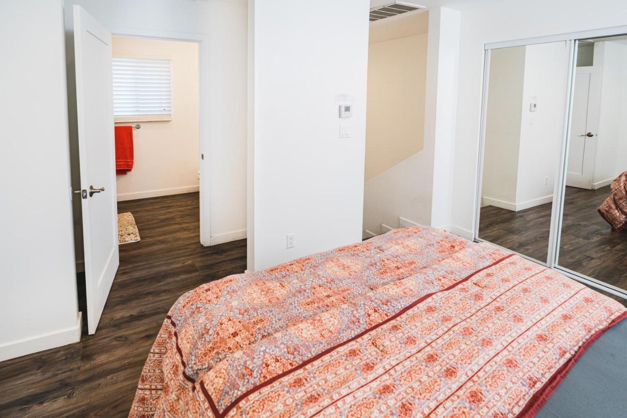 And Close To Downtown 1 Bedroom Sleeps 4 Apartment Los Angeles