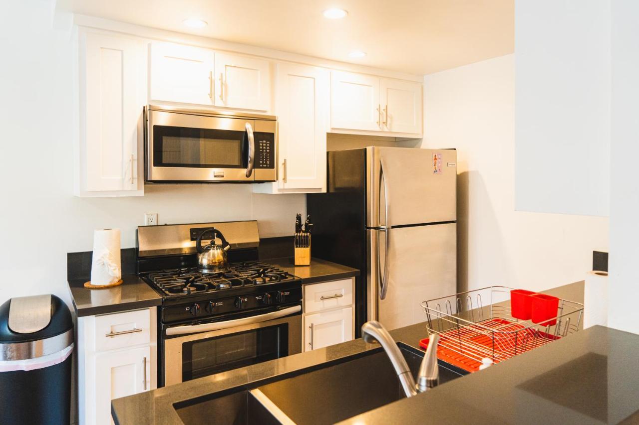Cozy Koreatown 1 Bedroom Modern Furnished Free Parking *