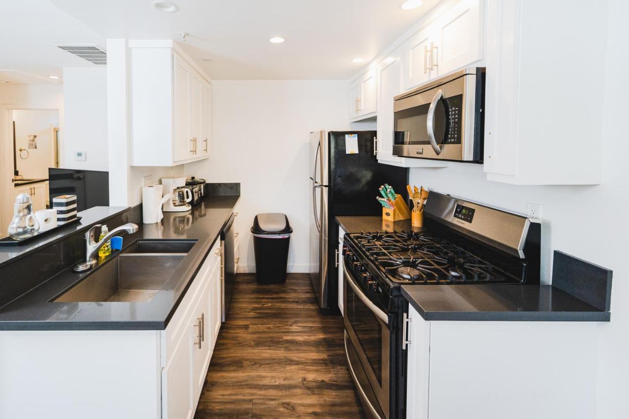 Modern New Close To Downtown La 1 Bedroom With Parking Apartment