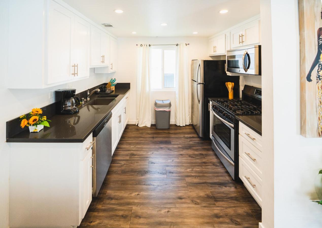 And Close To Downtown 1 Bedroom Sleeps 4 Apartment