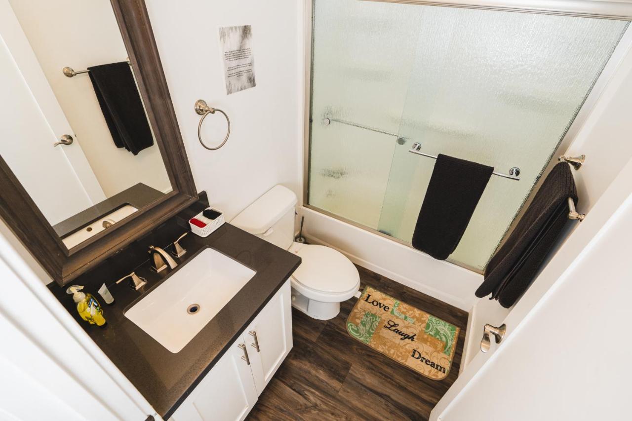 Modern New Close To Downtown La 1 Bedroom With Parking Apartment