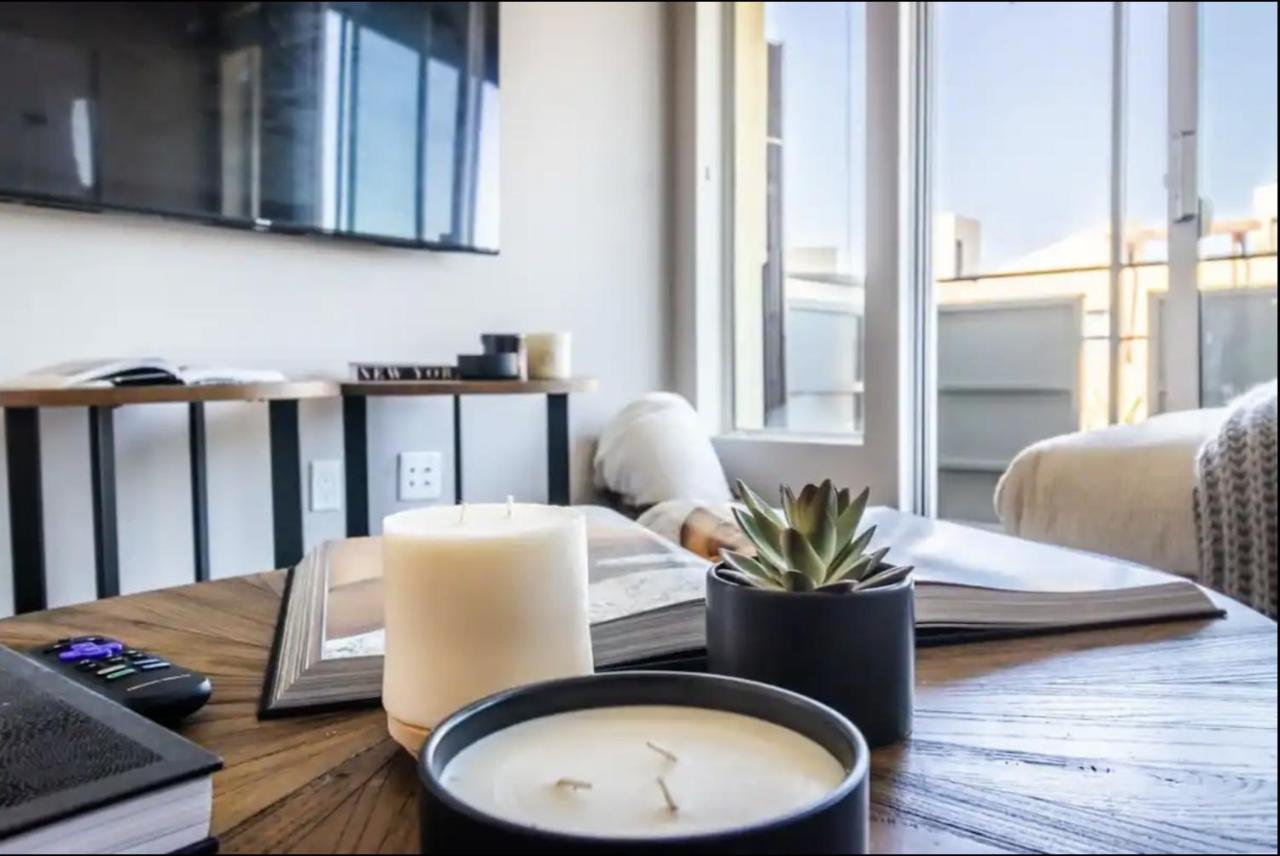 Luxury 2bedroom 2bath Santa Monica Apartment Los Angeles