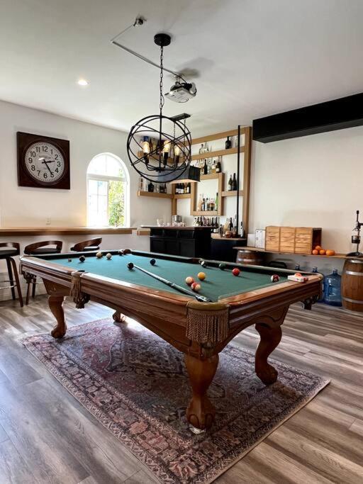 Stylish Mediterranean Villa, Pool, Jacuzzi, Hollywood & Malibu Bliss Villa