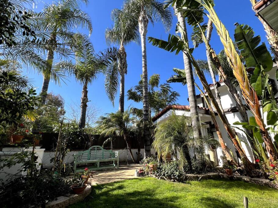 Villa Stylish Mediterranean Villa, Pool, Jacuzzi, Hollywood & Malibu Bliss