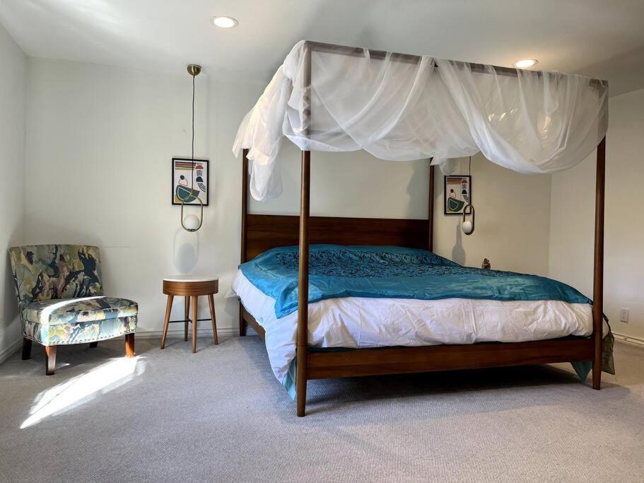 Stylish Mediterranean Villa, Pool, Jacuzzi, Hollywood & Malibu Bliss Villa *
