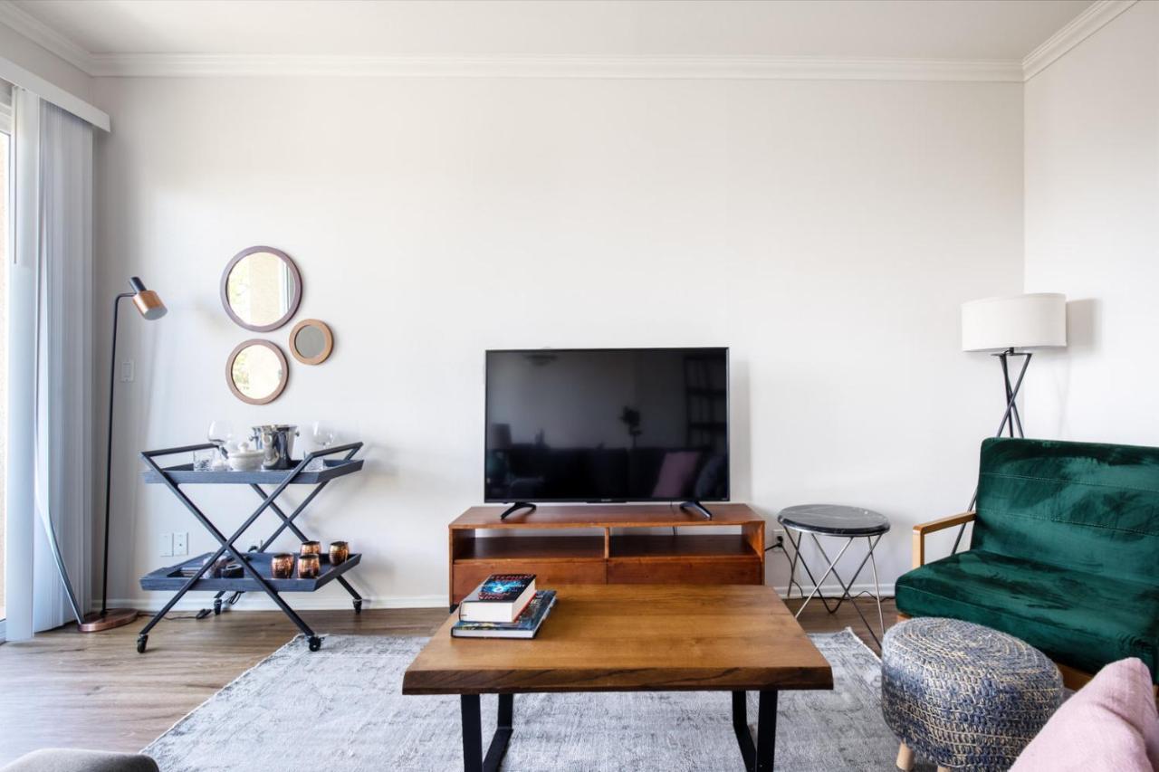 Apartment Beverly Hills 1br Nr Shops On Rodeo Lax-363