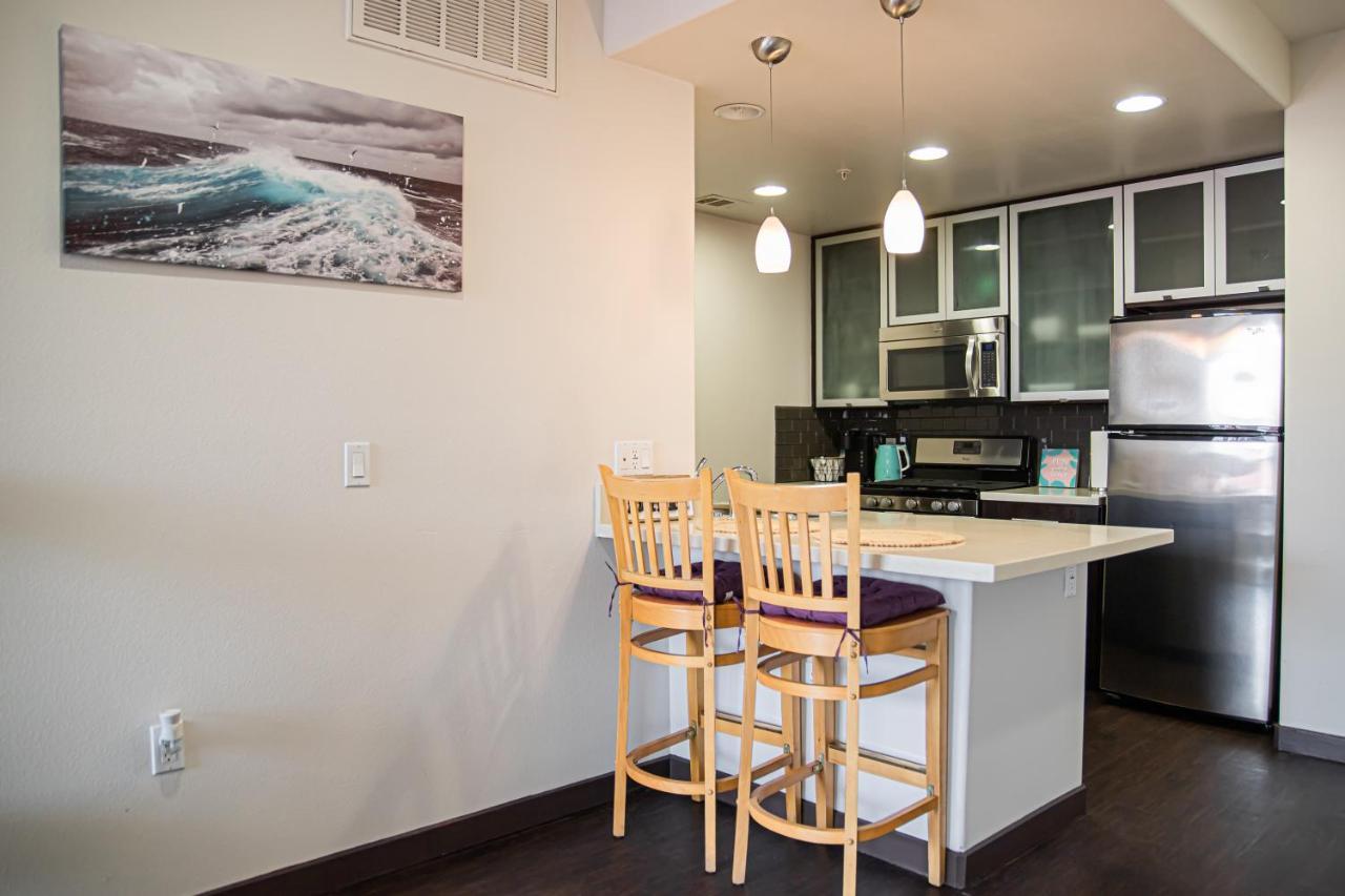 Luxury Studio Ph In Hollywood Apartment *