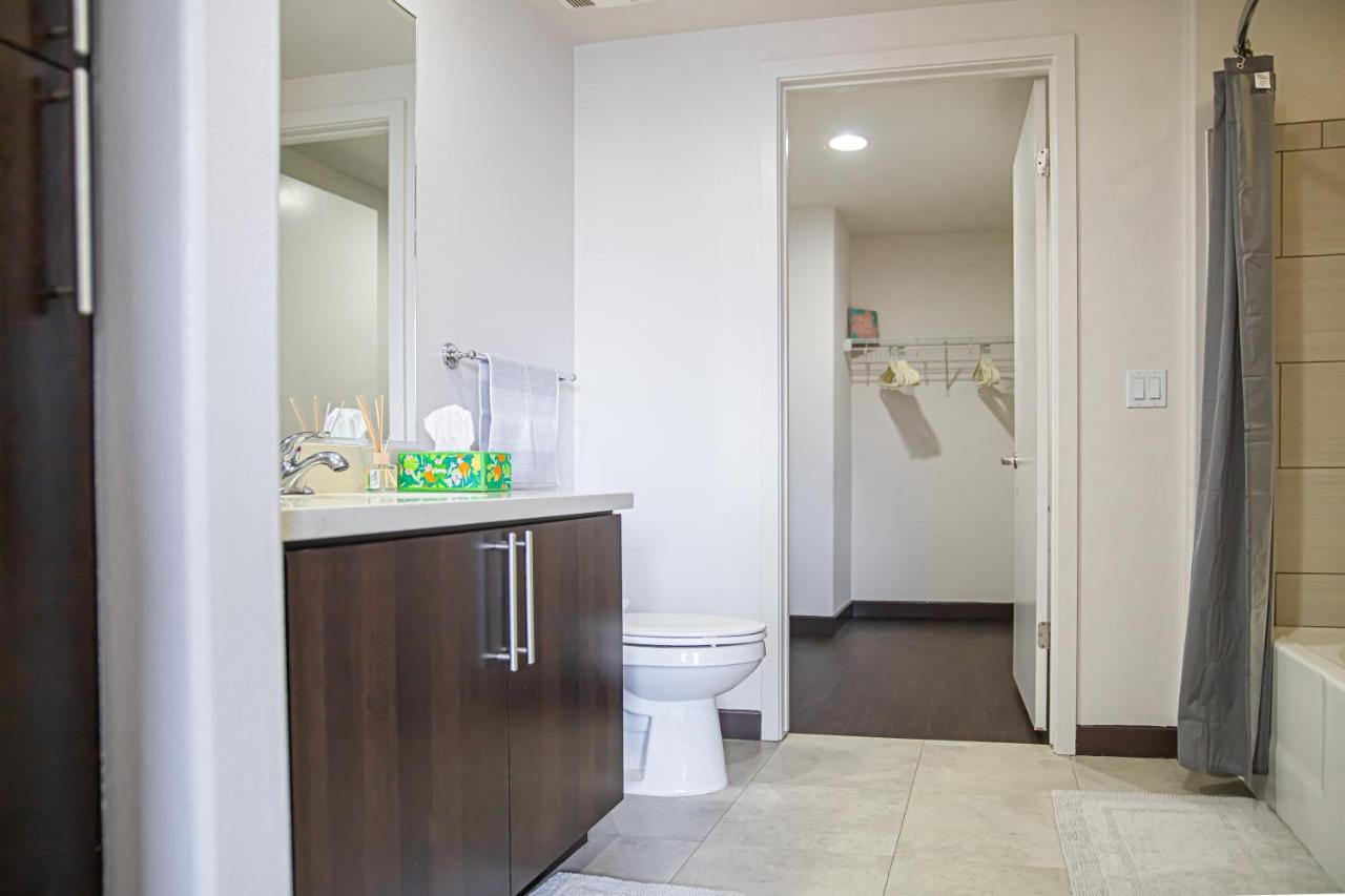 Apartment Luxury Studio Ph In Hollywood