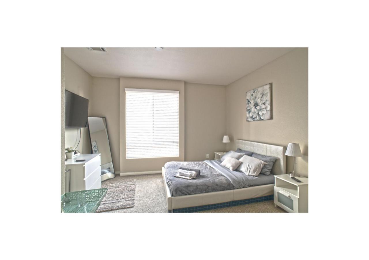 Private Bedroom And Bathroom In Shared 2 Bedroom In Venice - Pool - Hot Tub & Gym Los Angeles
