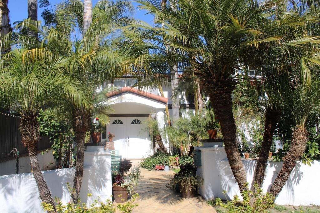 Stylish Mediterranean Villa, Pool, Jacuzzi, Hollywood & Malibu Bliss *