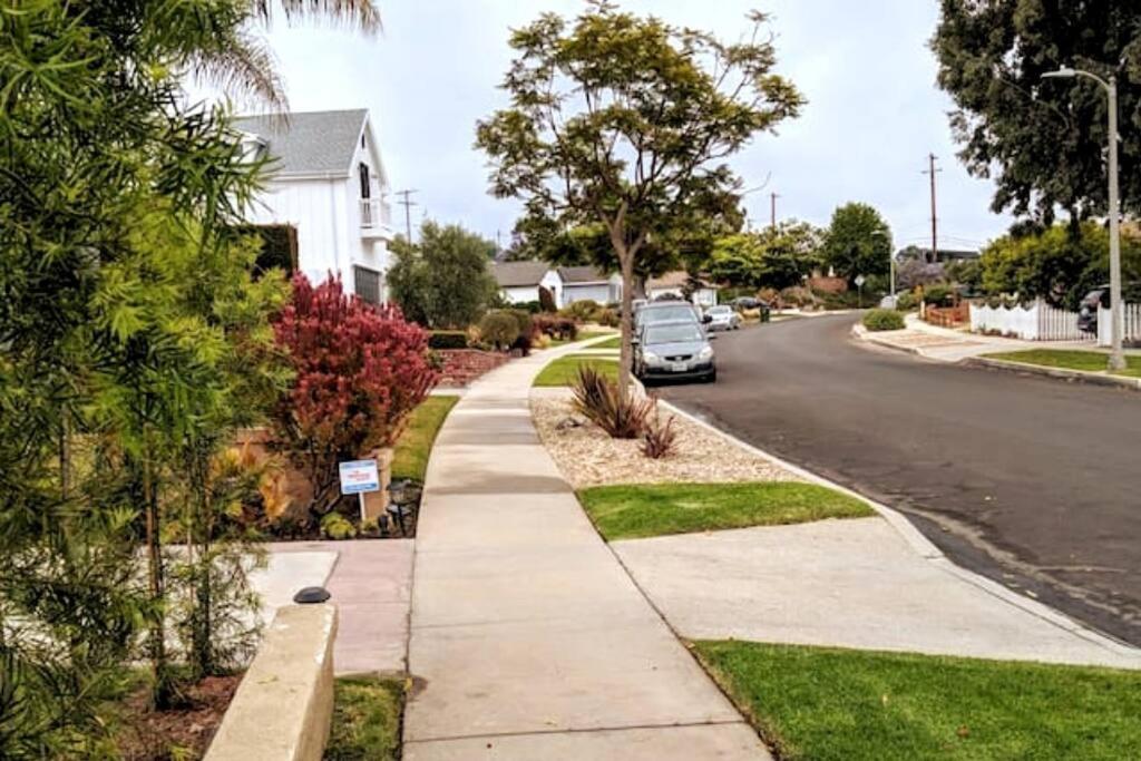 Villa 3 Bedroom + Near Venice + Redecorated + Backyard With Bbq Los Angeles
