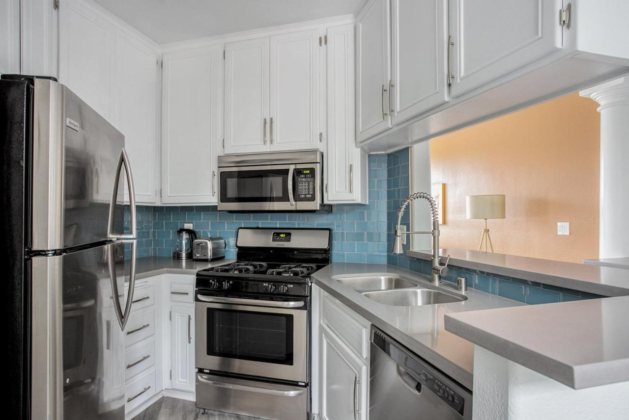 Beverly Hills Jr 1br Nr Shops Groceries Lax-1062 Apartment