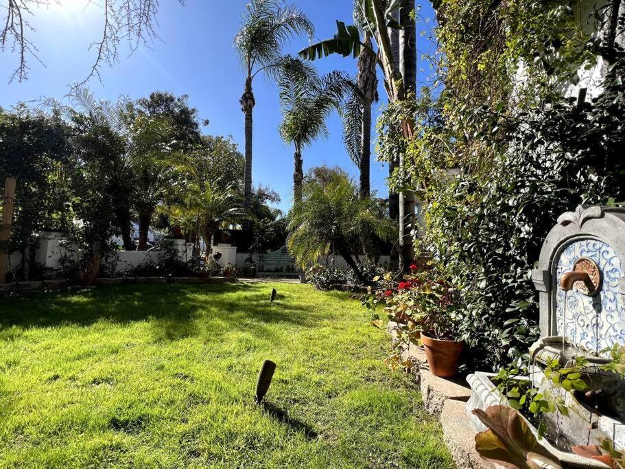 Stylish Mediterranean Villa, Pool, Jacuzzi, Hollywood & Malibu Bliss Villa *