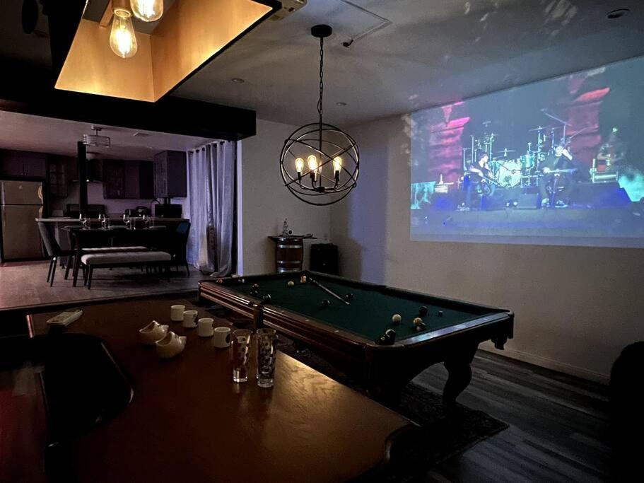Stylish Mediterranean Villa, Pool, Jacuzzi, Hollywood & Malibu Bliss Villa