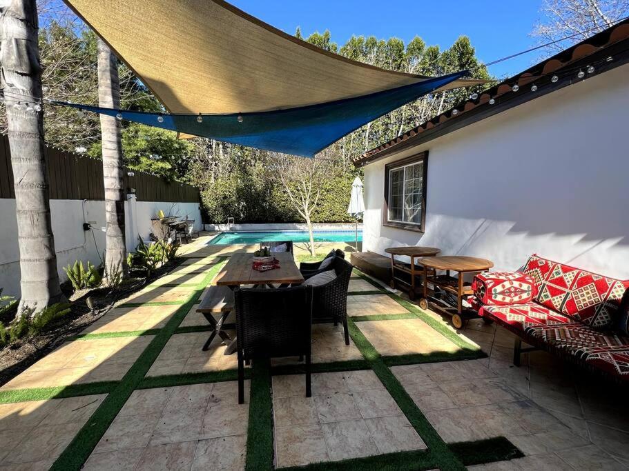 Villa Stylish Mediterranean Villa, Pool, Jacuzzi, Hollywood & Malibu Bliss *