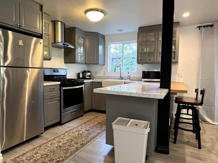Stylish Mediterranean Villa, Pool, Jacuzzi, Hollywood & Malibu Bliss Pousada Los Angeles