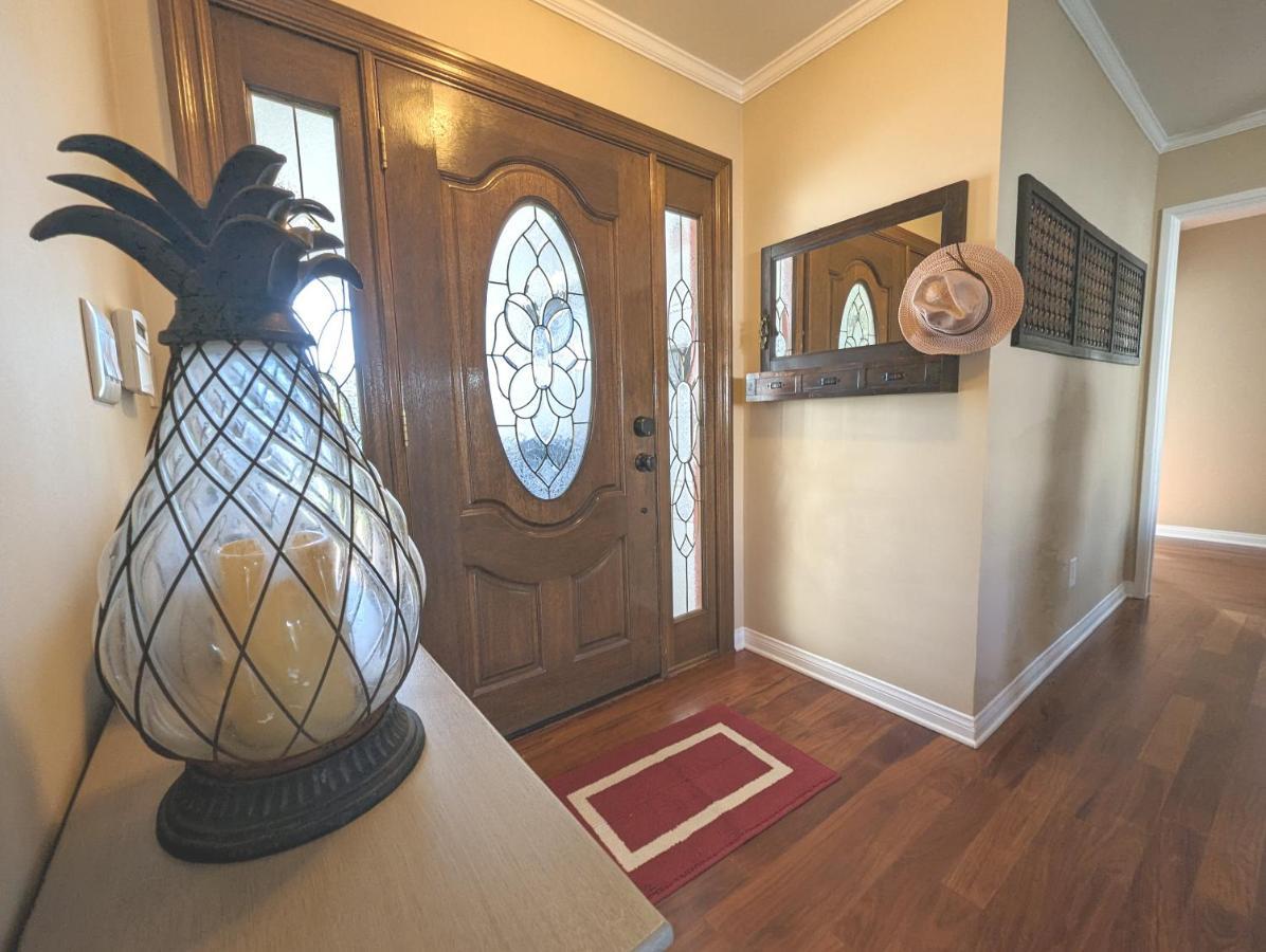 4 Bedroom Encino W/ Amazing Yard, Near Everything