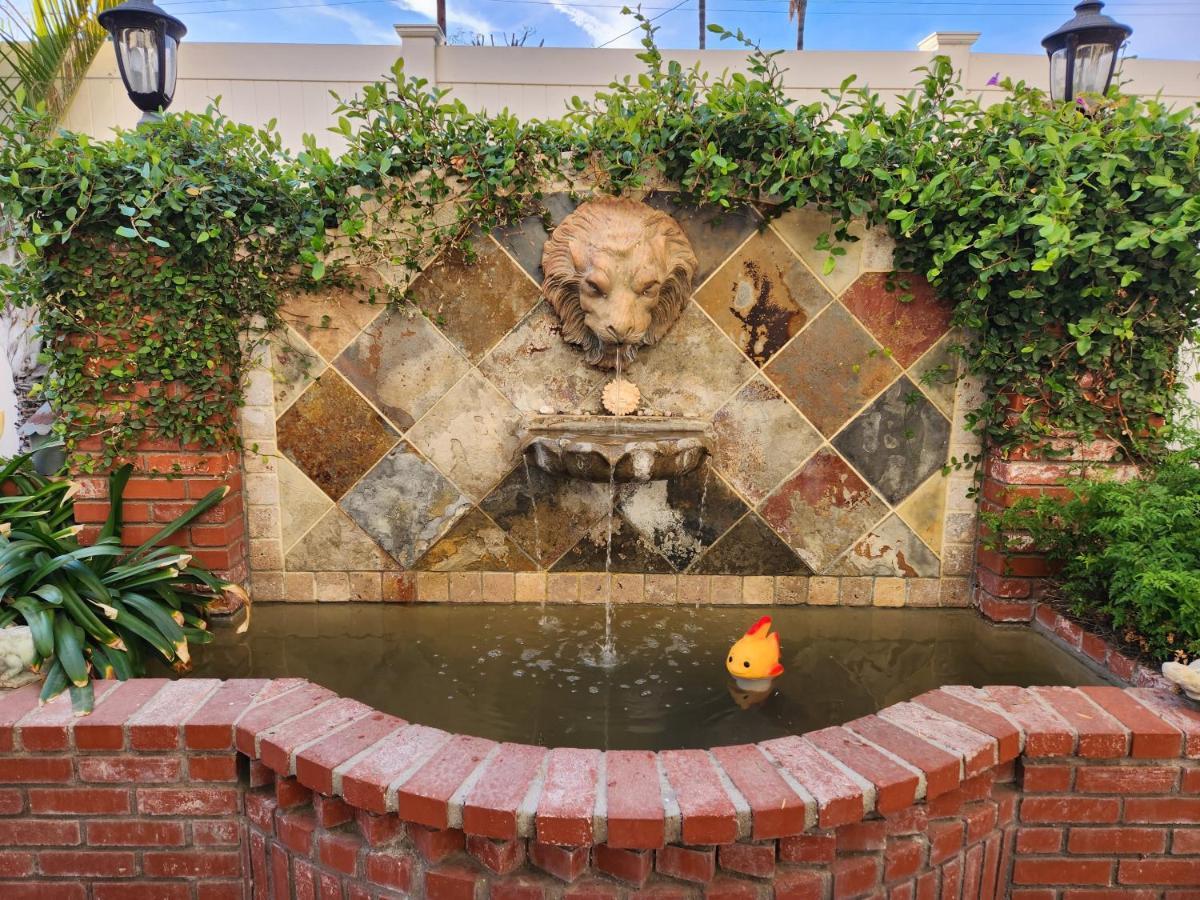 4 Bedroom Encino W/ Amazing Yard, Near Everything