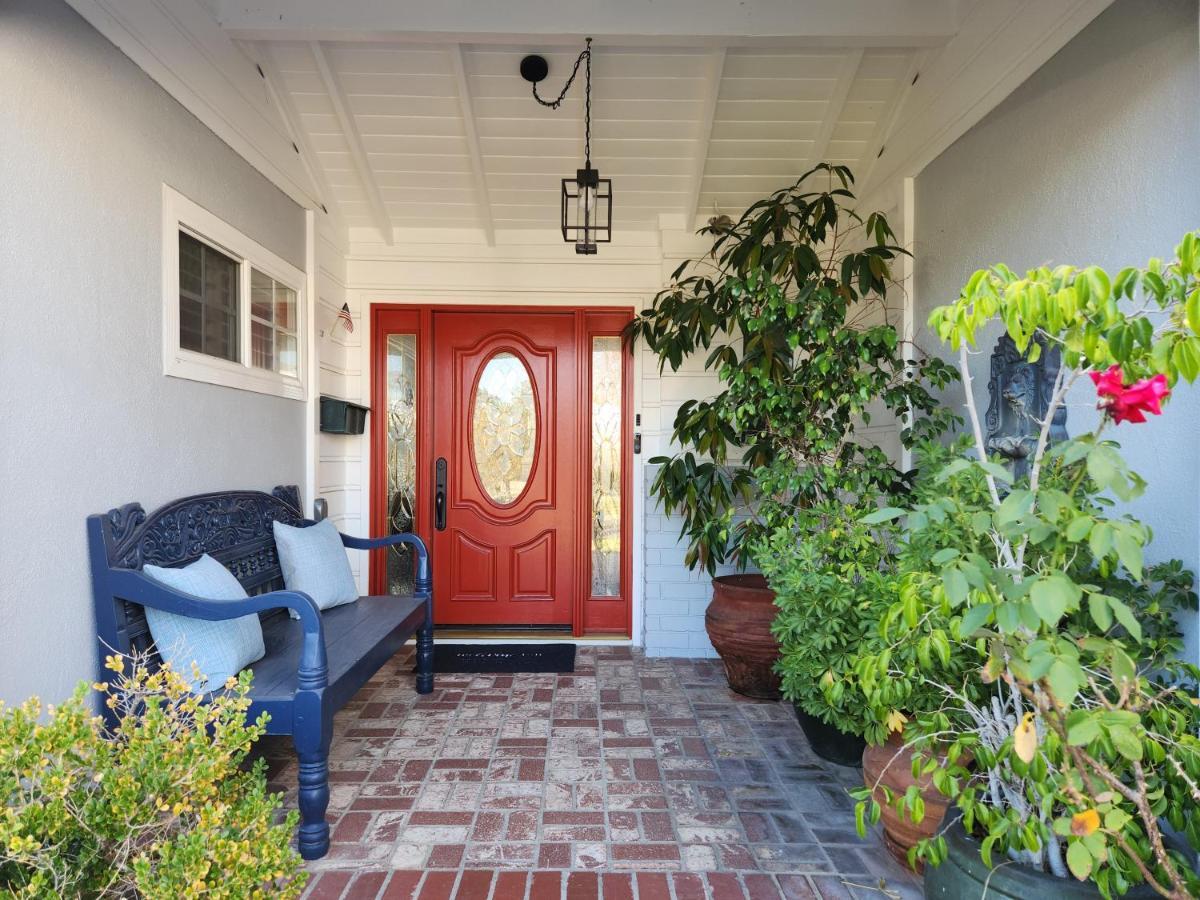 Holiday home 4 Bedroom Encino W/ Amazing Yard, Near Everything Los Angeles