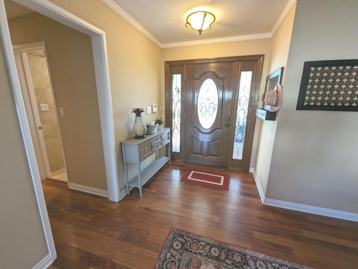 4 Bedroom Encino W/ Amazing Yard, Near Everything Holiday home Los Angeles