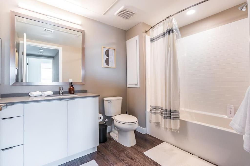 Trendy And Modern 2bdr 2bth For 4 Pax In Hollywood Apartment